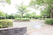 君塚中央公園まで650ｍ