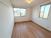 角部屋の為、採光取れます！