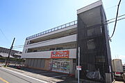 2駅利用可。南西向きの日当たりのよい物件です。