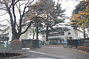 我孫子市立白山中学校まで850ｍ