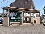 ゴミ捨て場が敷地内にあることで移動の負担が少なく、忙しい日々の中でもスムーズに利用できる便利な設備です。