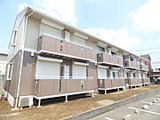 目の前駐車場で日当り良好♪