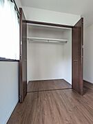 1階4.7帖洋室の収納です♪