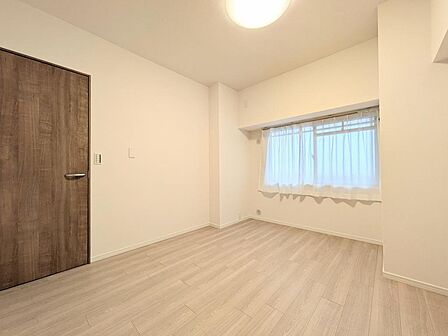 収納付き6.2帖洋室♪