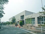 横浜市瀬谷図書館まで800ｍ