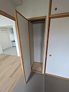 和室には収納もあります
