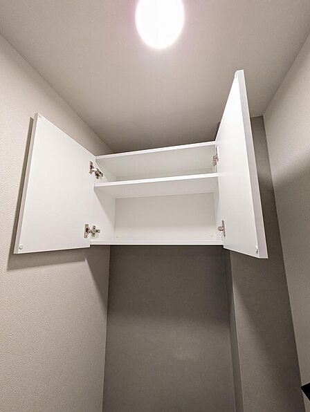 トイレ内の扉付き収納(2026年7月撮影)