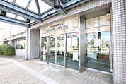 藤沢市民総合図書館まで400ｍ