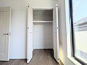 クローゼットが各部屋にあります♪