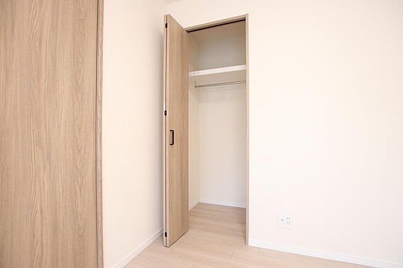 各部屋にクロー...