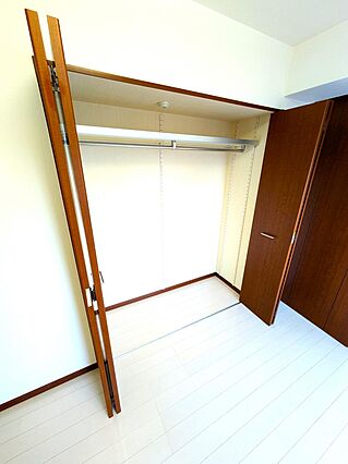 間口が広く、お...