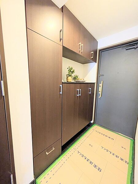 玄関を拡大表示