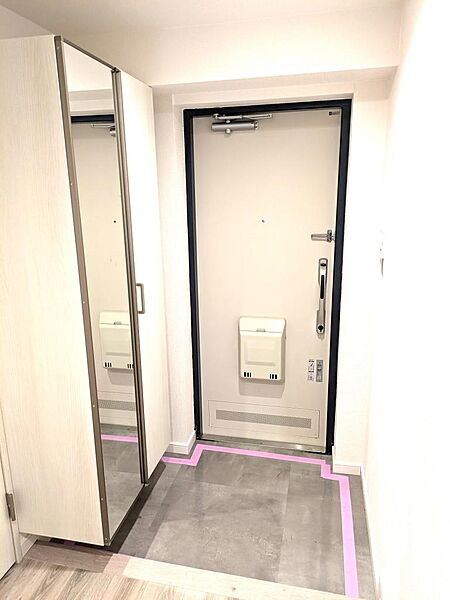玄関を拡大表示