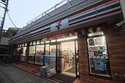 セブンイレブン 横浜六角橋2丁目店まで300ｍ