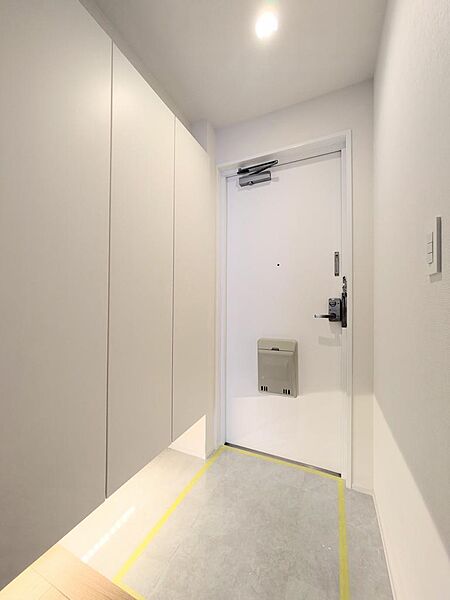 玄関を拡大表示