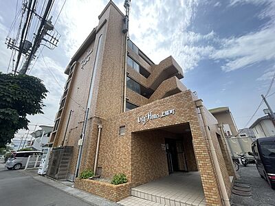 外観：鉄筋コンクリート造マンション！