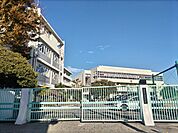 春日部市立春日部中学校まで1100ｍ