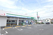 ファミリーマート ドラッグエース川越的場店まで450ｍ