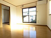 洋室8帖　窓側
