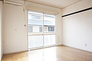 南向きの明るいお部屋です★
