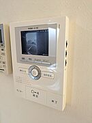 ★★モニター付きインターホンで室内にいながら来客対応が出来ます♪★★
