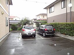 4 / 8
