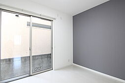 ヴィラ・アンソレイエ堀江II 102 1階1LDKのリビング/ダイニング