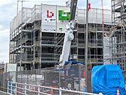 建築中