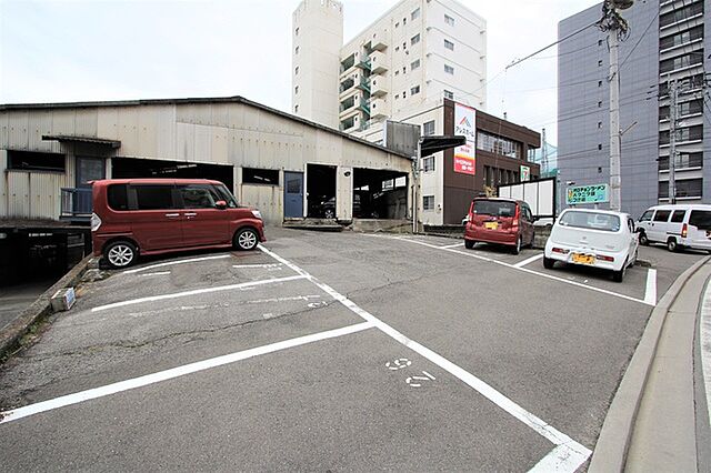 23 / 30