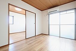 伊予鉄道郡中線 土橋駅 徒歩3分の賃貸マンション 3階2DKのリビング/ダイニング