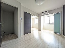 パルティール朝日ヶ丘 203 2階1LDKのリビング/ダイニング