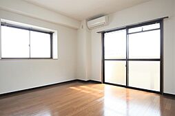 リスブラン21 401 4階1Kのリビング/ダイニング