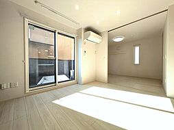 伊予鉄道環状線(JR松山駅経由) 上一万駅 徒歩4分の賃貸アパート 2階1LDKのリビング/ダイニング