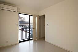 ヴィラ・アンソレイエ郡中Ａ棟 207 2階1LDKのリビング/ダイニング