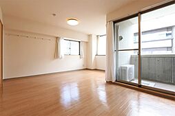 伊予鉄道市駅線 市役所前駅 徒歩4分の賃貸マンション 4階ワンルームのリビング/ダイニング