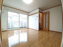 伊予鉄道横河原線 北久米駅 徒歩21分の賃貸アパート 1階ワンルームのリビング/ダイニング