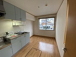 伊予鉄道高浜線 三津駅 徒歩4分の賃貸アパート 1階1SDKのリビング/ダイニング