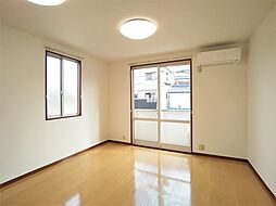 伊予鉄道市駅線 上一万駅 徒歩2分の賃貸アパート 2階1LDKのリビング/ダイニング