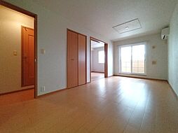 JR予讃線 伊予北条駅 バス3分 北条下車 徒歩13分の賃貸アパート 2階2LDKのリビング/ダイニング