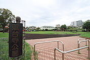 蓮台寺公園まで700ｍ