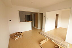 クレリア嬉野 102 1階2LDKのリビング/ダイニング