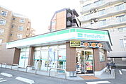 ファミリーマート 西区愛宕1丁目店まで250ｍ
