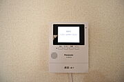 ★来客の方のお顔が見れて安心のモニターホン★