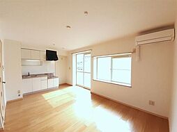 ドエルパークIII 201 2階1LDKのリビング/ダイニング