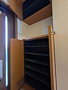 玄関：シューズボックス