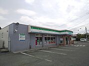 ファミリーマート玉名六田店まで350ｍ
