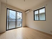 ★エアコン付き洋室5帖★