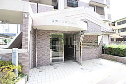 7 / 11