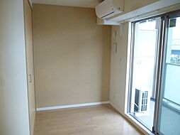 近鉄京都線 上鳥羽口駅 徒歩3分の賃貸マンション 5階1Kのリビング/ダイニング