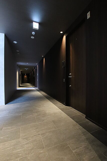 19 / 34